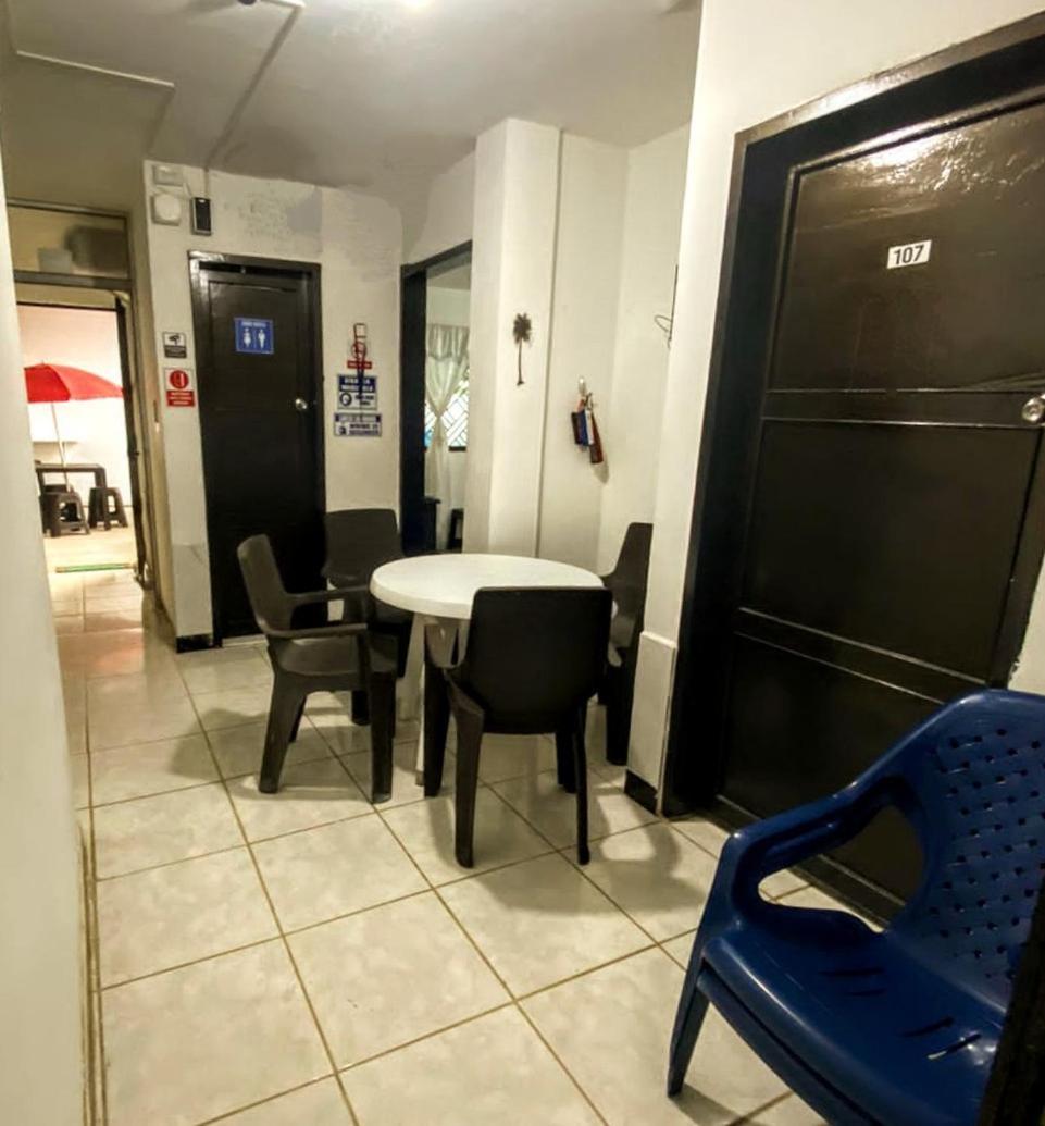 Готель Oasis De Толу Номер фото